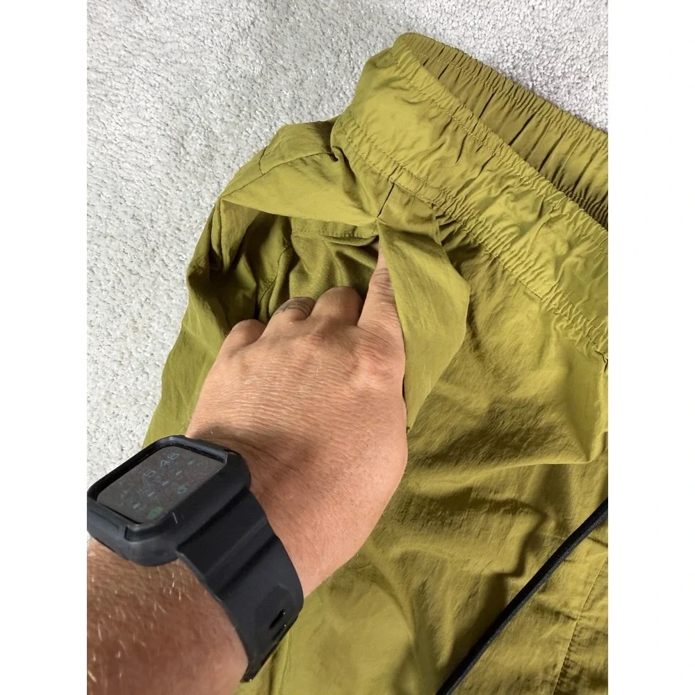 Nike Tech Standard Fit Taper Length UV Repel Athletic Pants Mens XL Green
